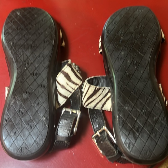 Black & white stone and embellished on pony straps - Picture 4 of 6